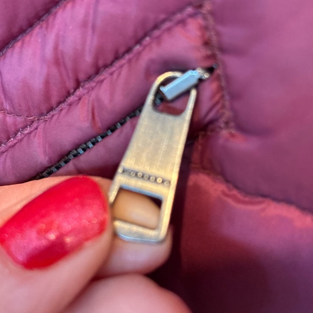 Burberry Women's Plum Quilted Vest - Picture 9 of 10